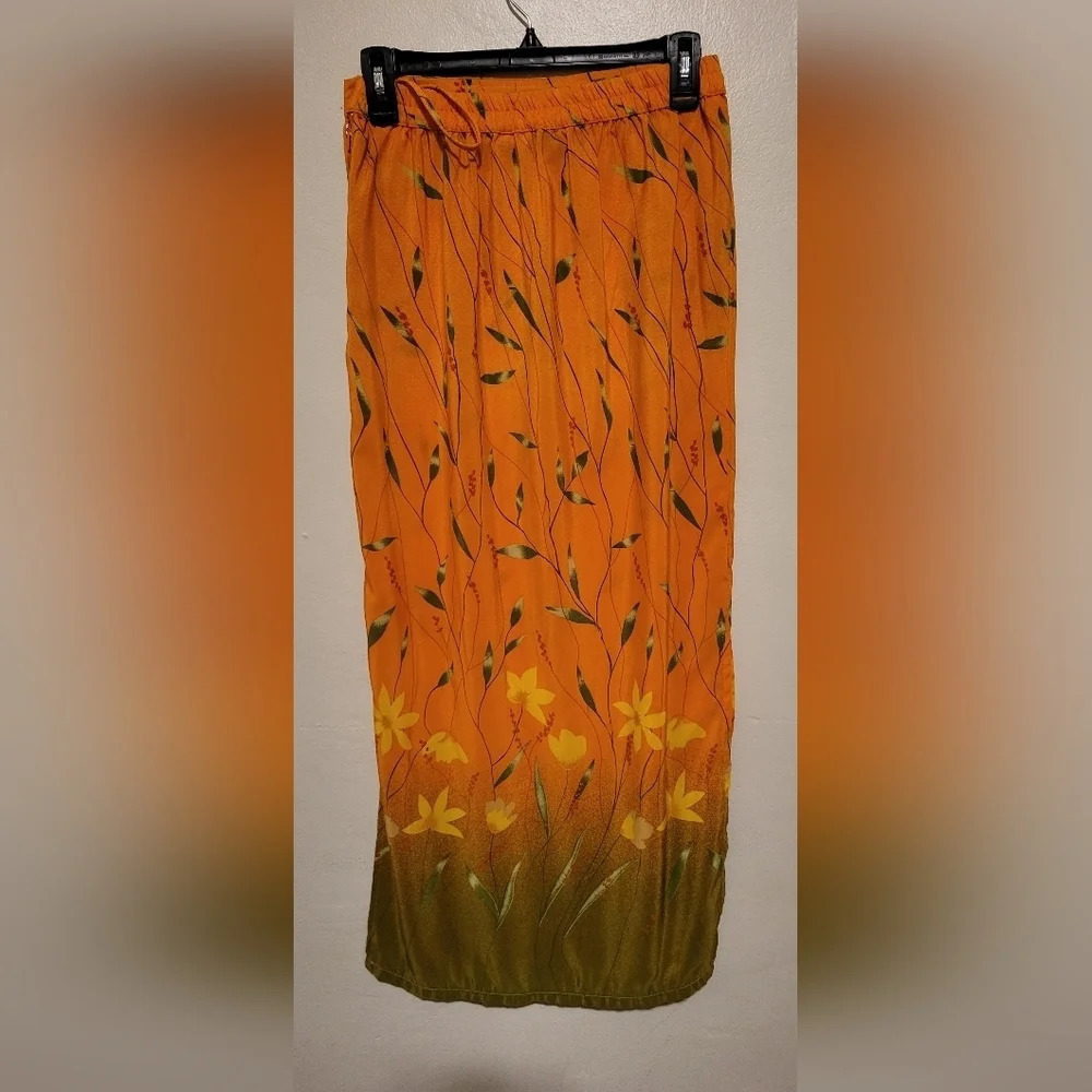 Plus Size Two piece women's maxi-skirt and top set (Size S) - Picture 8 of 9